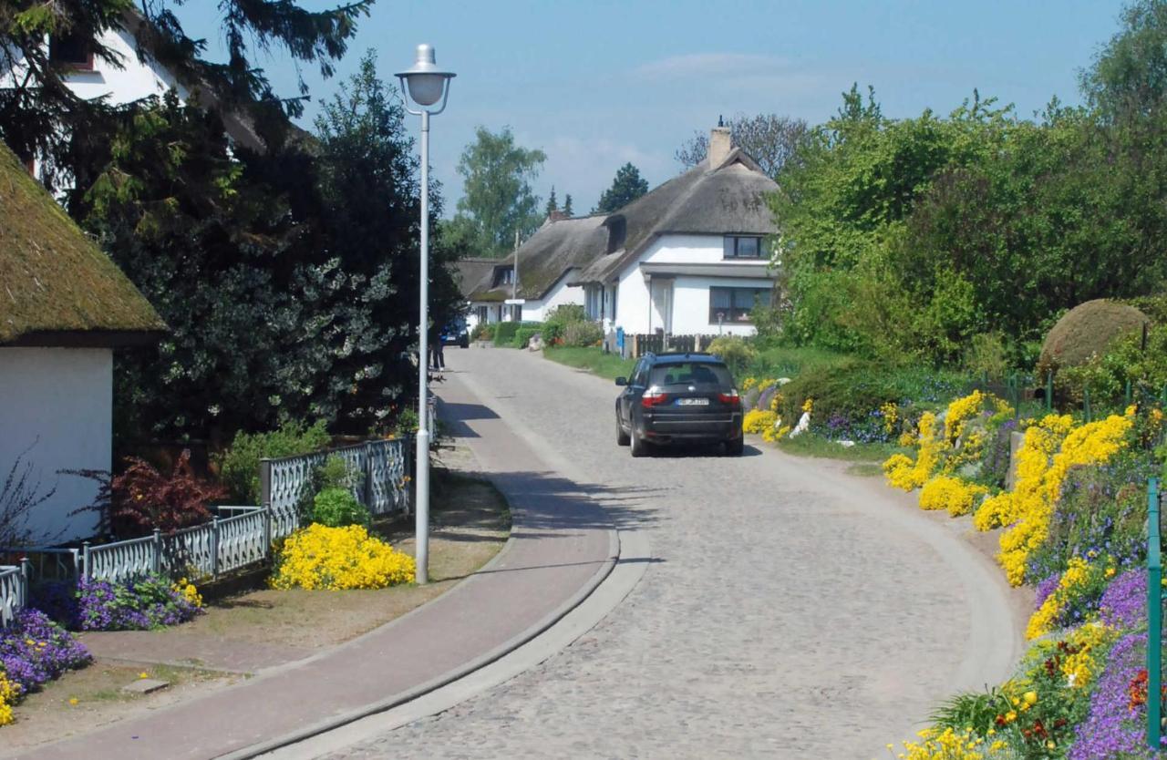 Ferienhaus Zum Boddenstrand Mit Ka Groß Zicker Zewnętrze zdjęcie