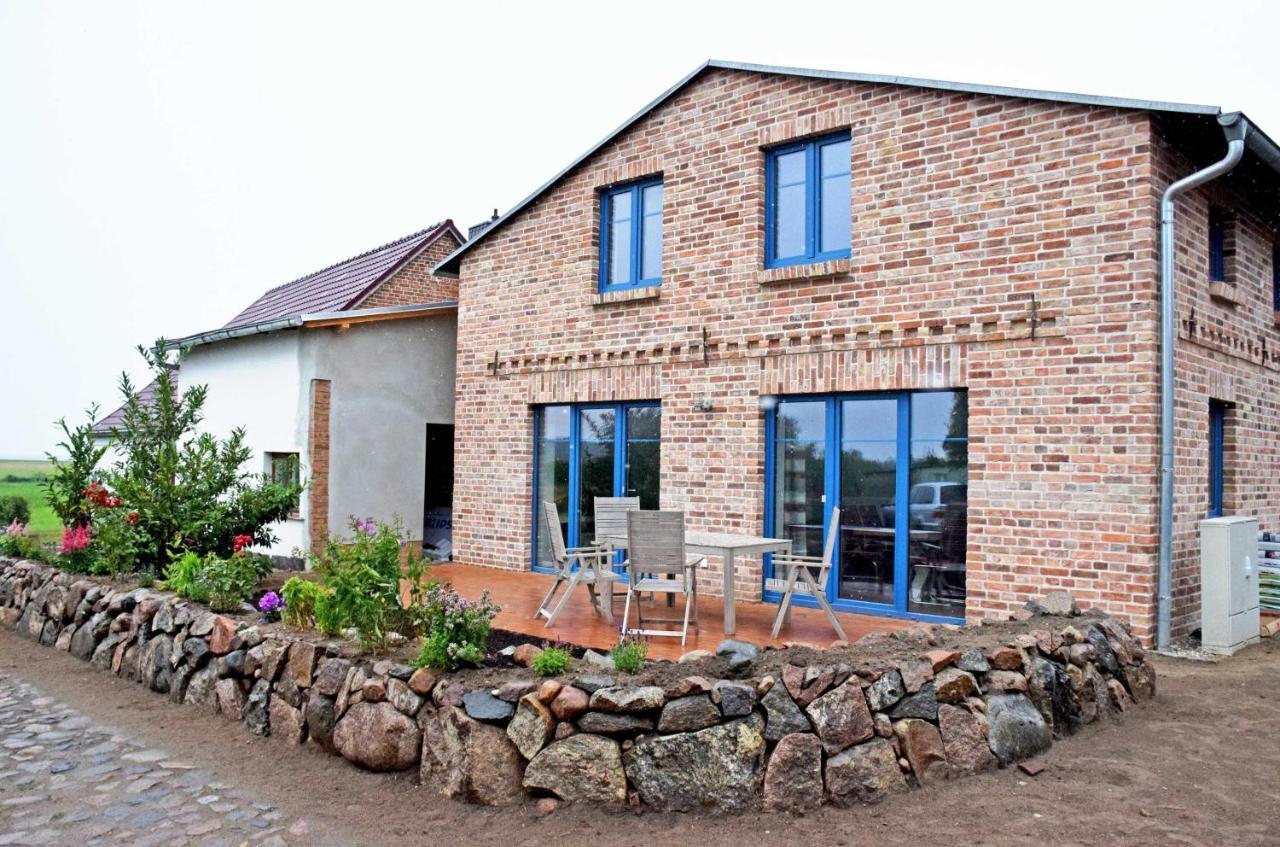 Ferienhaus Zum Boddenstrand Mit Ka Groß Zicker Zewnętrze zdjęcie