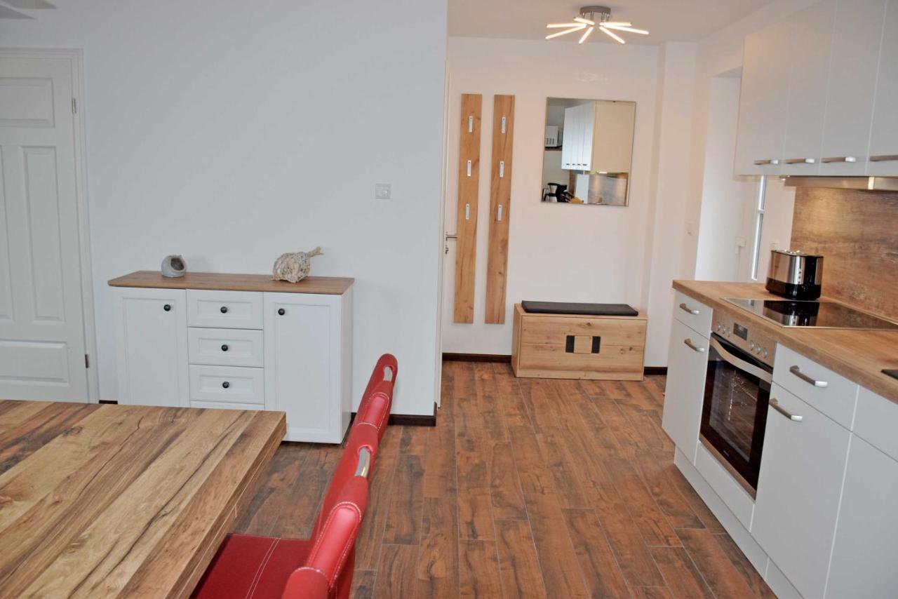 Ferienhaus Zum Boddenstrand Mit Ka Groß Zicker Zewnętrze zdjęcie